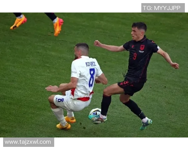 球星送足球鞋事件引发热议 是否存在犯规行为值得探讨